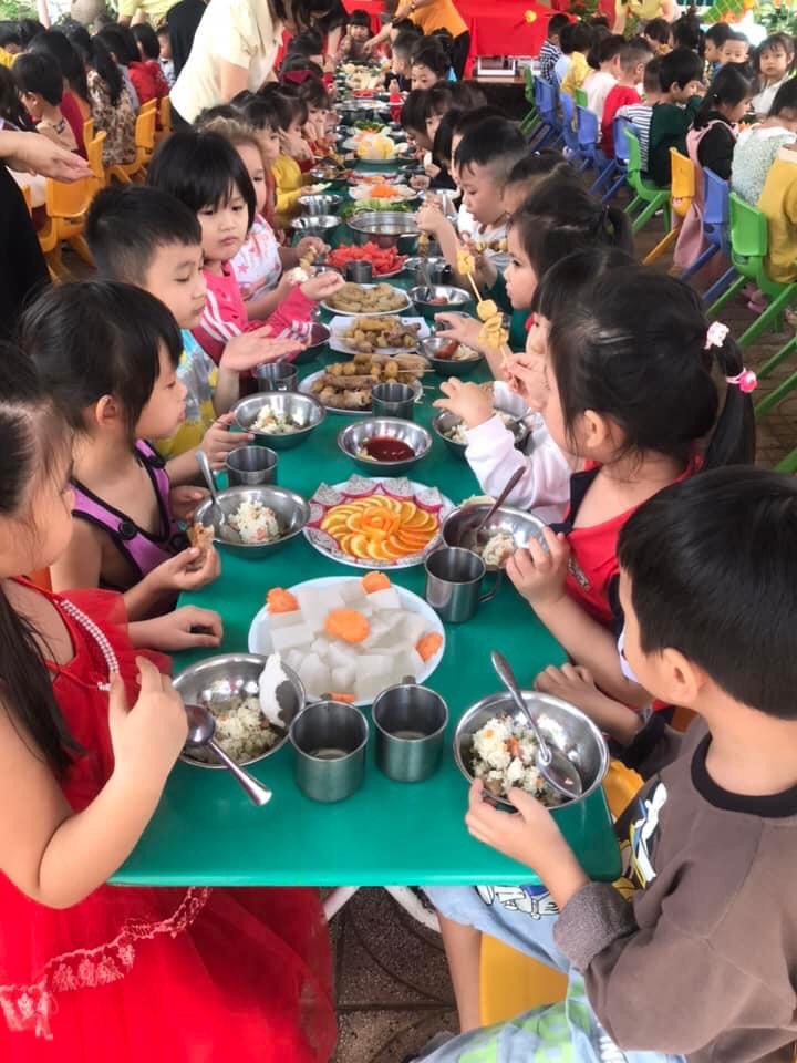 1.7. MN HOA LAN